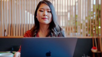 Aya | De la dentisterie au développement web (thumbnail)